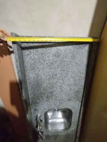 Pia Granito 1,40 por 0,60 cuba de inox.<br>Retirar na Hípica.