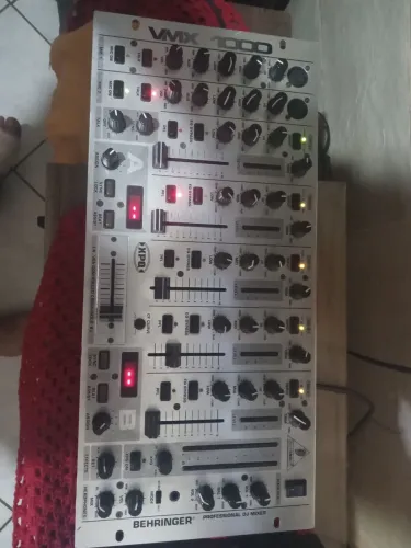 Mixer Behringer vmx 1000 pro