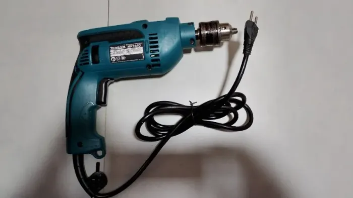 furadeira de impacto com maleta makita 1640 - 110V