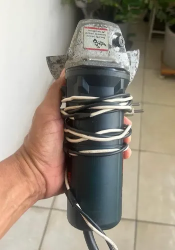 Esmerilhadeira Bosch 110 volts