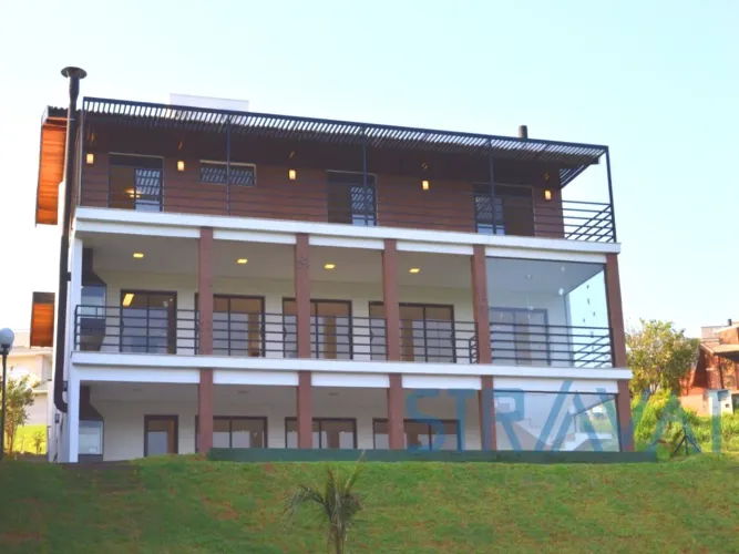 Casa à Venda no Condomínio Quinta dos Jatobá em Campinas SP