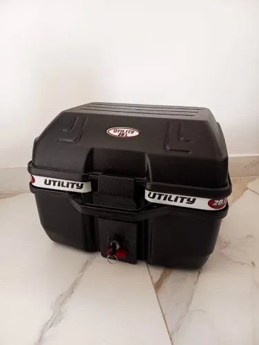 Baú para moto com suporte