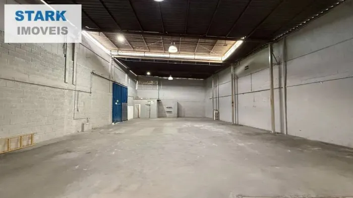 Galpão para alugar, 400 m² por R$ 7.900 mês - Vila Paris - Contagem-MG