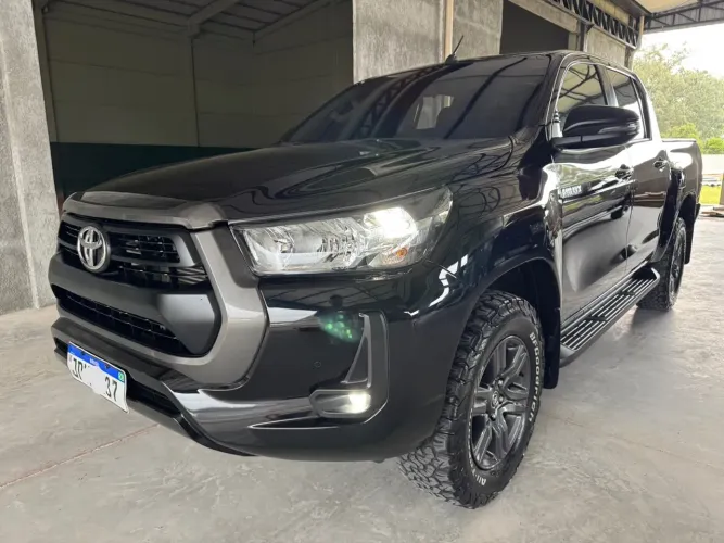 Toyota Hilux CD SR 4X4 2.8 TDI Diesel Aut. 2025