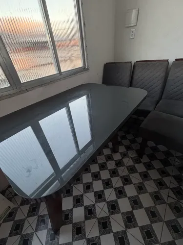 Mesa de Jantar com 4 Cadeiras Estofadas