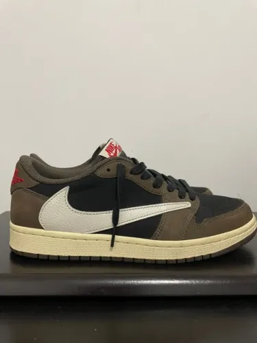 Tênis Jordan 1 Low Travis Scott Dark Mocha