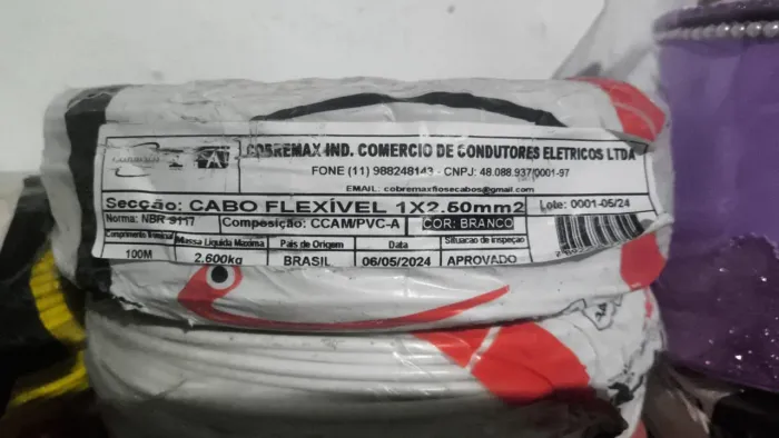 Cobre max 2.5  100 metros  acima de 10 peças  preço a negociar 