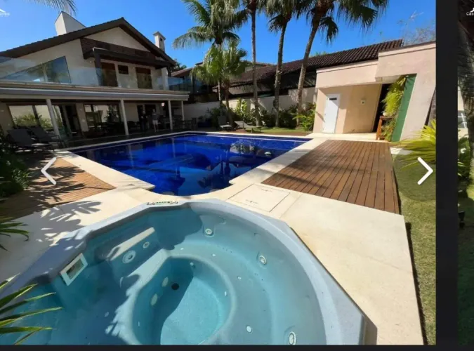Casa de Condomínio à venda em Guarujá (Jardim Acapulco) 5 suítes, 325 m² internos