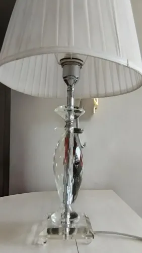 ABAJUR CLÁSSICO EM CRISTAL