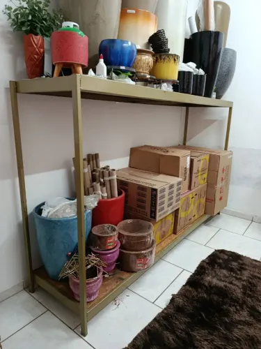 Prateleira de ferro