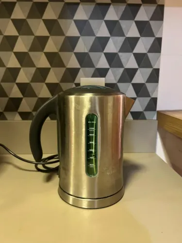 Chaleira Elétrica Tramontina by Breville - metade do preço