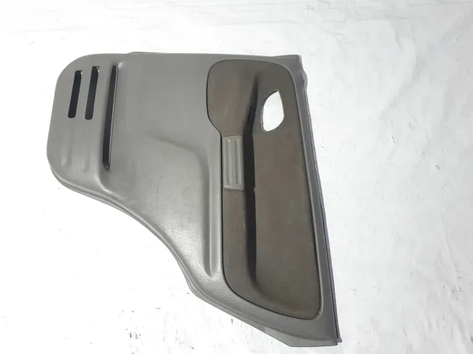 Forro De Porta Traseira Direita Chevrolet Tracker 2001 A 09 Preto