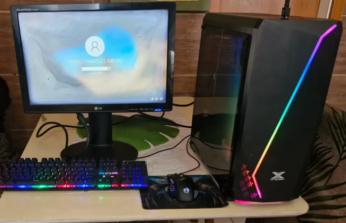 CPU Gamer I3 + Monitor 19 / 8GB RAM / SSD 128GB + HD 500GB / R5 230