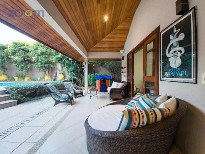 Casa à venda em condomínio com piscina e quintal - Jardim Santa Teresa - Jundiaí/SP