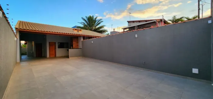 Casa para alugar em Peruíbe-SP