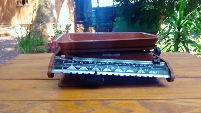Balança de mesa antiga