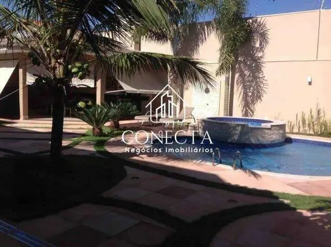 Locação de Casa Residencial 4 Suítes com Piscina em Jardim Karaíba, Uberlândia - 367 m²