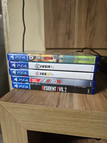 Vendo jogos de ps4