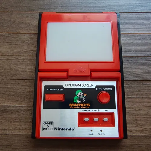Nintendo Game Watch Panorama - Mario's Bomb Away