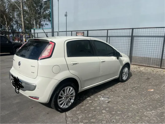 Fiat Punto Essence 1.6 Flex 16V 5P 2016