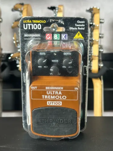 Pedal Behringer Ultra Tremolo UT100