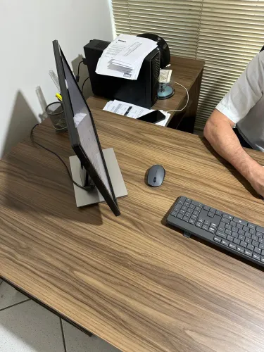 Mesa para escritório em L