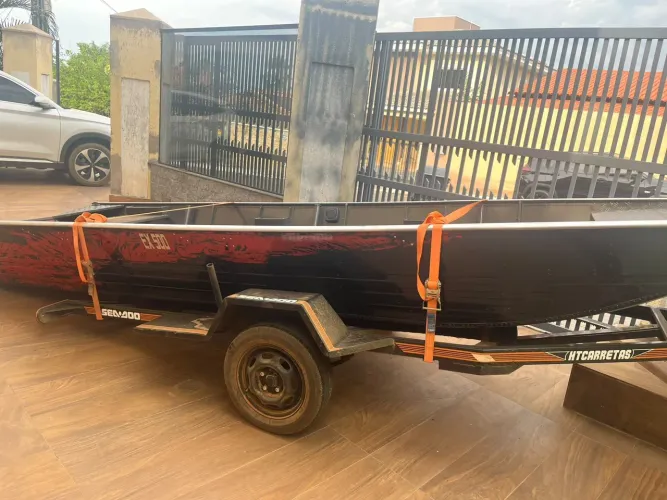 Barco EX 500 5 metros presidente novo (somente o barco)