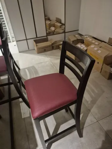 Bancada com 3 Banquetas.