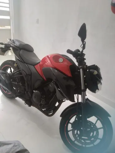 Moto Fazer 250