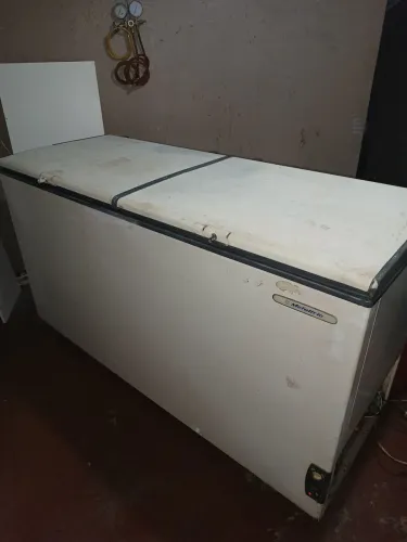 Freezer Metalfrio Extra-Grande (550 Litros/220 Volts)