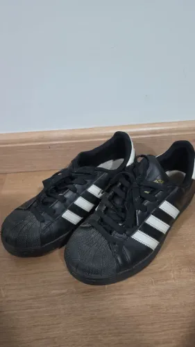 Tênis Adidas