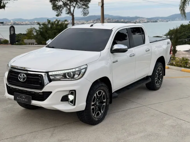 Toyota Hilux CD SR 4X4 2.8 TDI Diesel Aut. 2019