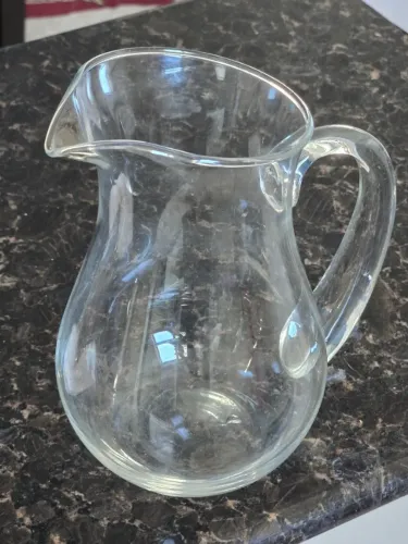 Jarra de Vidro Transparente 700 ml - 17 cm de Altura