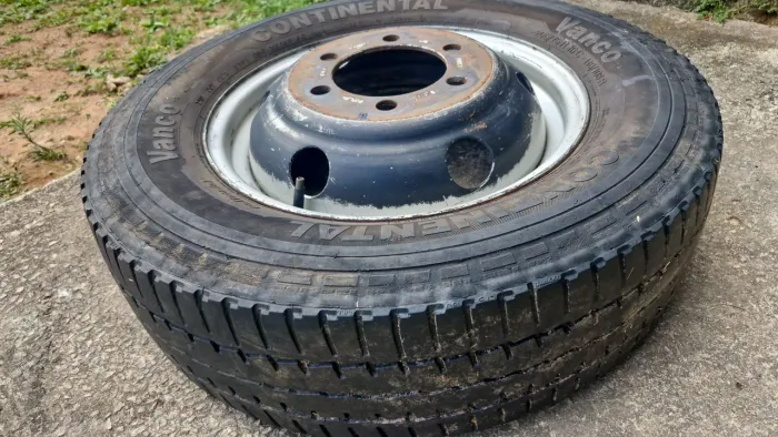 Vendo roda aro 16 carga