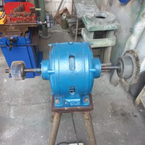 Politriz De 8' Pol. 2 Cv Trifásico 220 Volts / -- 01133 Nc Azul 220v