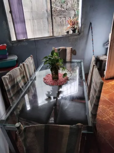 Mesa de jantar de vidro