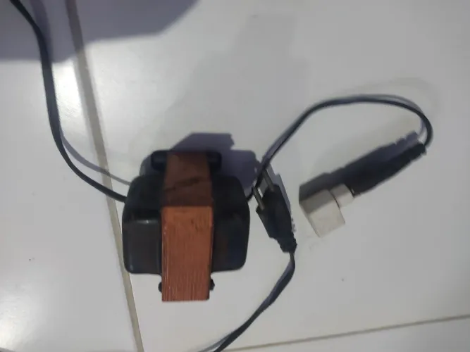 Transformador de Voltagem 220V para 110V - Reforçado