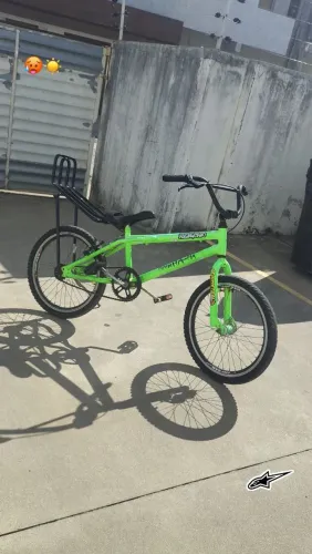 Uma bicicleta