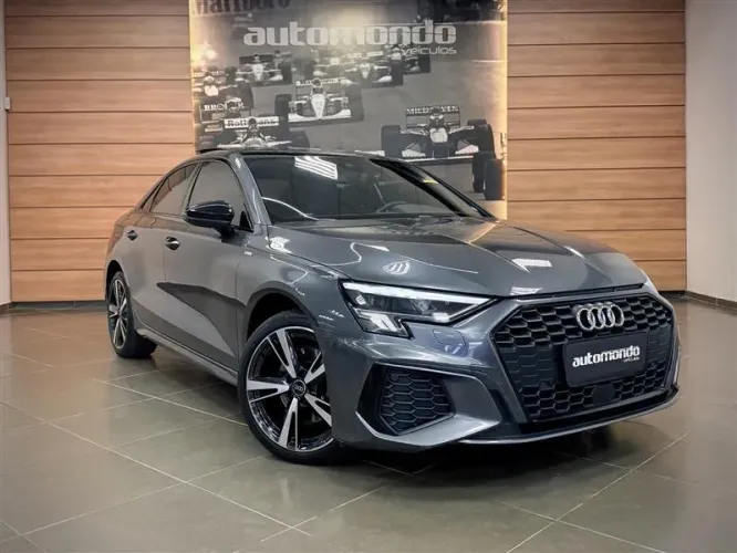 Audi A3 Sed. Perform. Black 2.0 TFSI S-tronic 2023