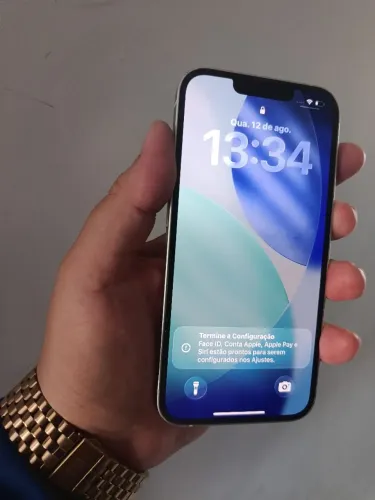 iPhone 13