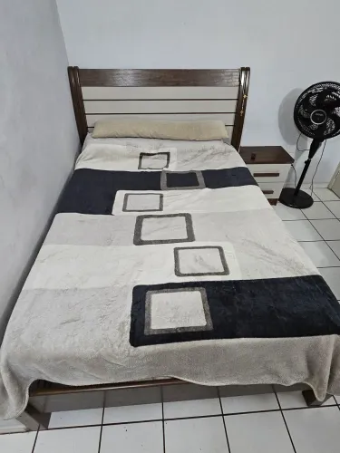 Cama casal DDORO, Mesa de Cabeceira DDORO e Colchão Paropas