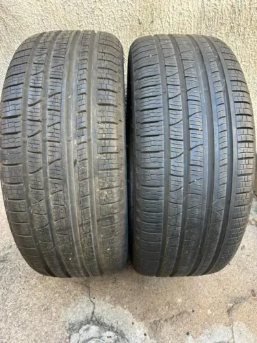 Par de pneus Pirelli Scorpion 235/45/19 zerados, com 99% de borracha
