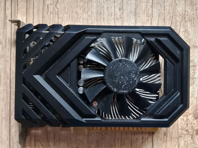 GTX 1660 6GB LEIA