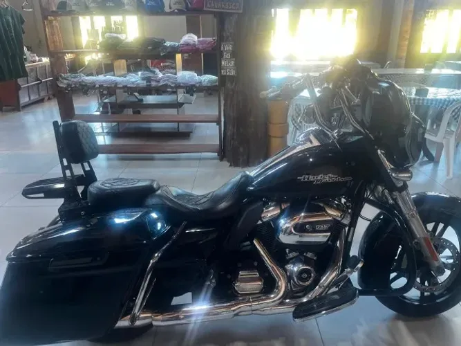 Harley Davidson Cvo Street Glide Flhxse 2017