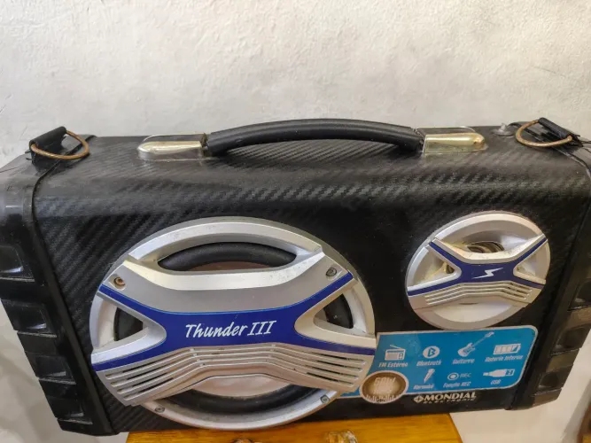Rádio mondial thunder III