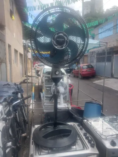 Vende-se Ventilador Mondial Turbo de Torre. Valor 170,00.