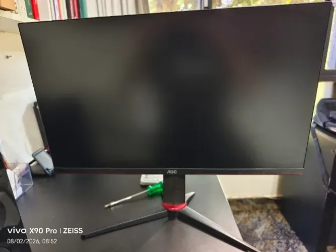 Monitor Gamer AOC. 27" 144hz. Impecável