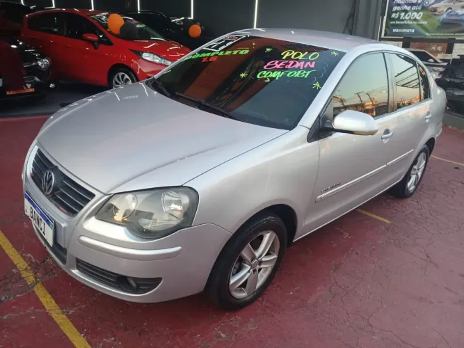 Volkswagen Polo Sed. Comfort. 1.6 MI Tot. Flex 8V 2011