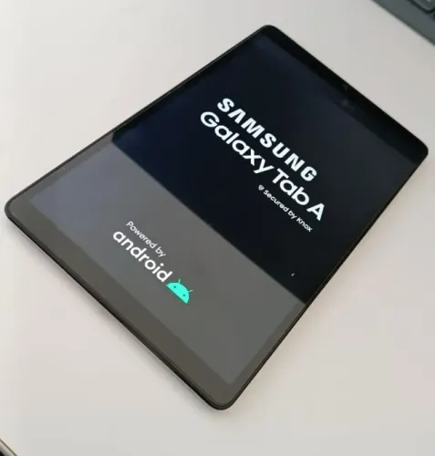 Tablet Samsung Galaxy Tab A - SM-T510 - 10.1" - 32GB - 2GB de RAM - Excelente