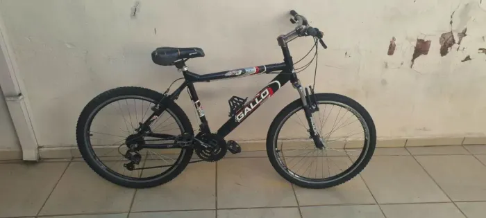 Bicicleta aro 26 - 21 Marchas
